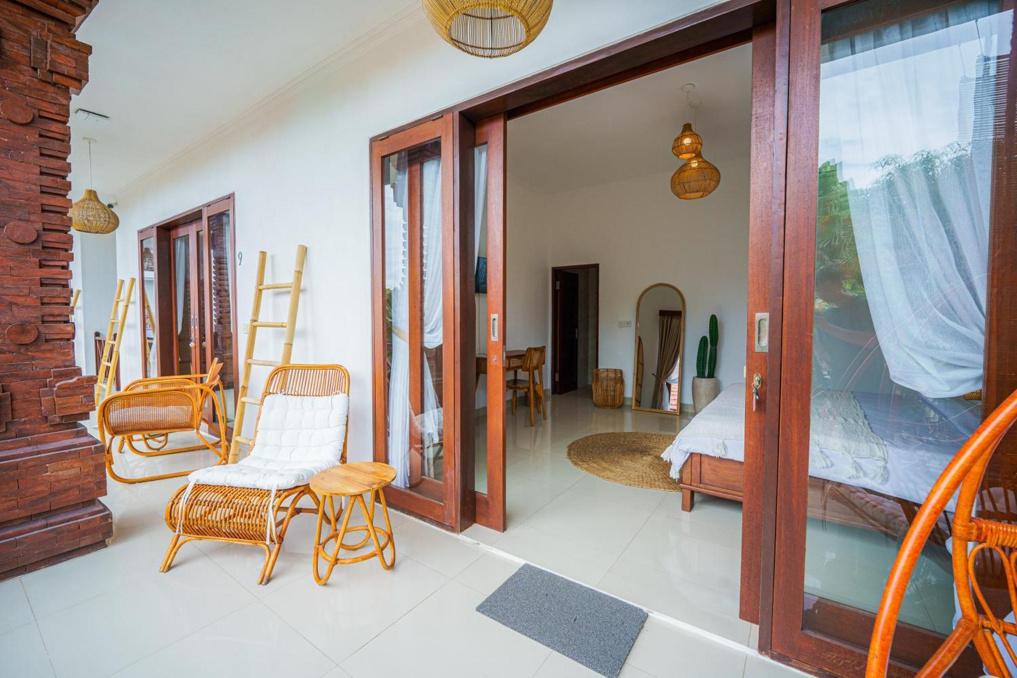 Shortcut Breeze Guest House Canggu  Exterior photo